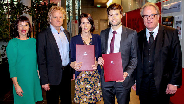 Eva Lienbacher und Fabian Knirsch haben die FH-Professur erhalten. 